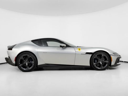 Used 2025 Ferrari 12Cilindri RWD image 10