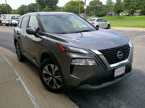 Used 2023 Nissan Rogue SV AWD/4WD image 4