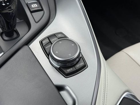 Used 2015 BMW i8 image 26