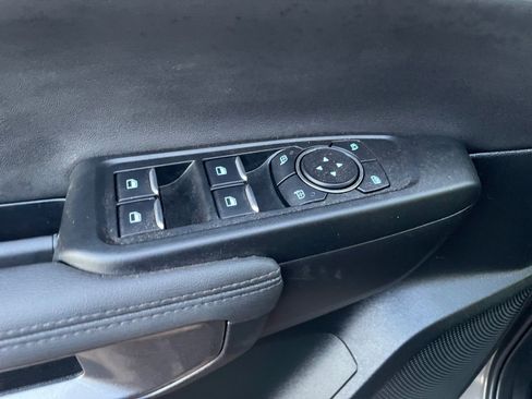 Used 2025 Ford Ranger Lariat w/ FX4 Off-Road Package AWD/4WD image 17