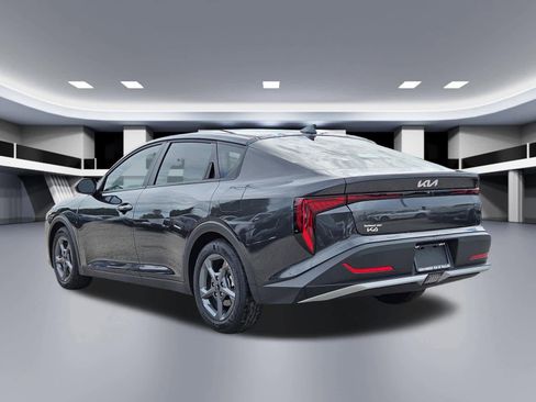 Certified 2026 Kia K4 LXS image 4