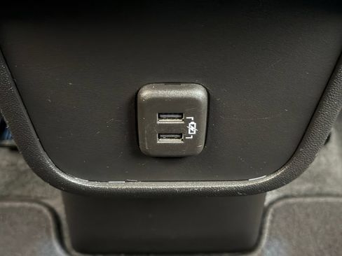 Used 2024 Chevrolet Equinox LT FWD image 30