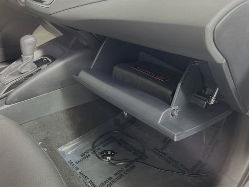 Used 2023 Toyota Corolla LE image 35