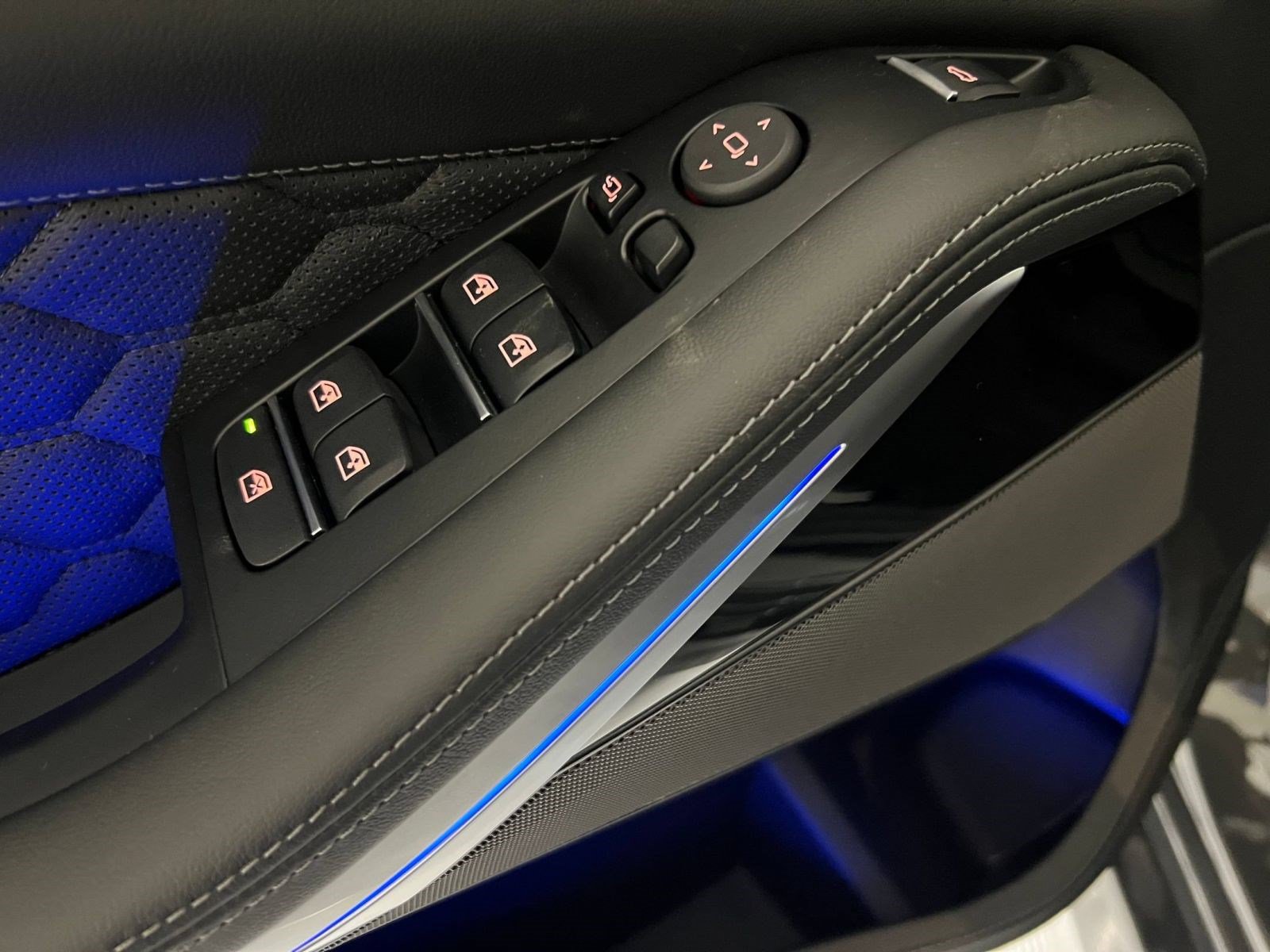 New 2026 BMW X5 M Competition w/ Executive Package AWD/4WD image 25