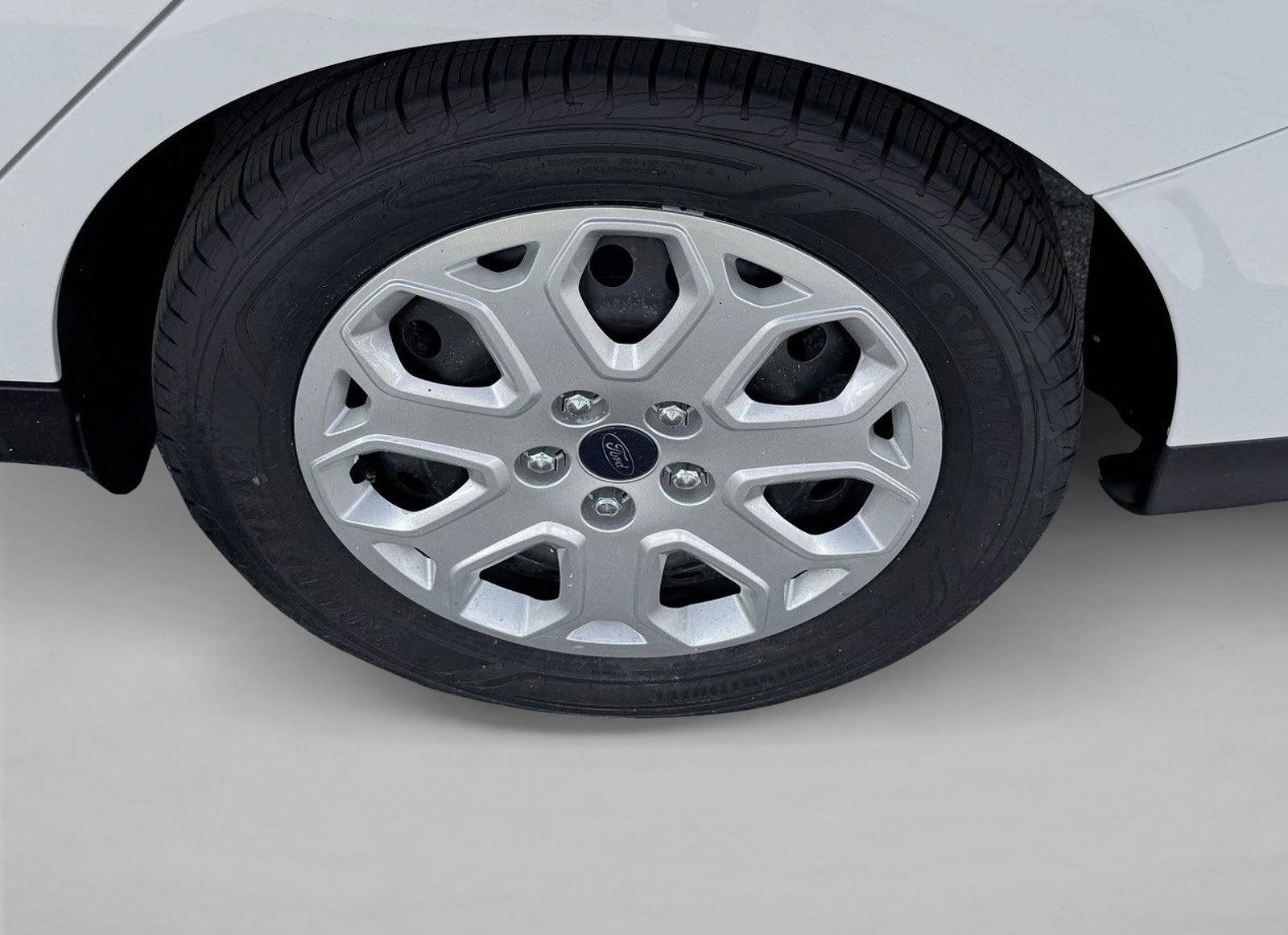 Used 2012 Ford Focus SE FWD image 9