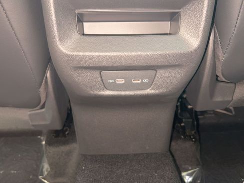 New 2026 Volkswagen Tiguan SE image 32