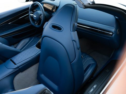 Used 2025 Aston Martin DB12 Convertible RWD image 35