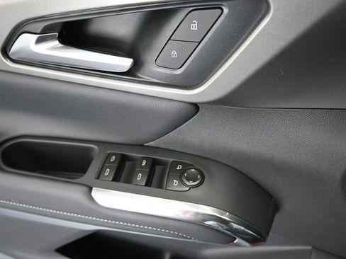 New 2026 Chevrolet Traverse LT w/ LPO, Floor Liner Package FWD image 34