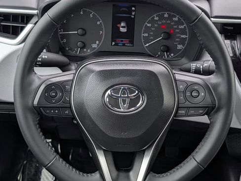 Used 2025 Toyota Corolla SE FWD image 13