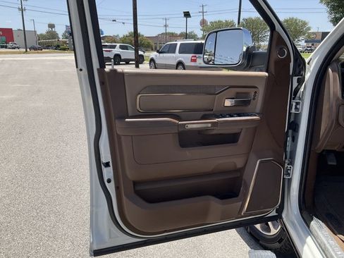 Used 2022 RAM 2500 Limited AWD/4WD image 7