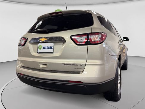 Used 2016 Chevrolet Traverse LT w/ Style and Technology Package FWD image 10