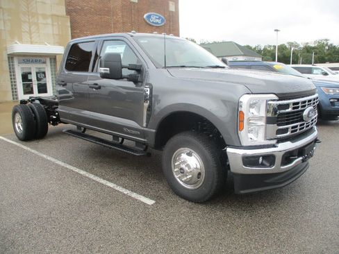 New 2026 Ford F350 XLT w/ XLT Value Package AWD/4WD image 1