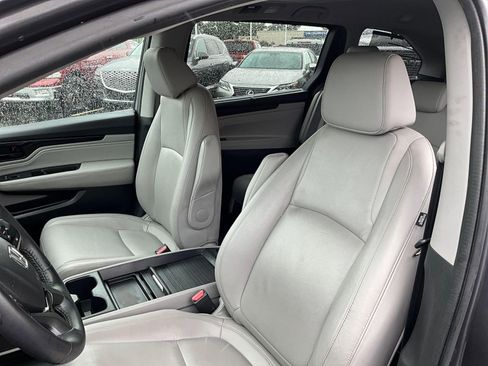 Used 2023 Honda Odyssey Touring image 19