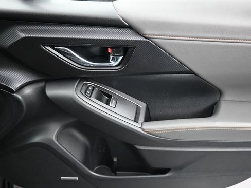 Used 2024 Subaru Crosstrek 2.5i Limited w/ Crosstrek Mirror Package image 38