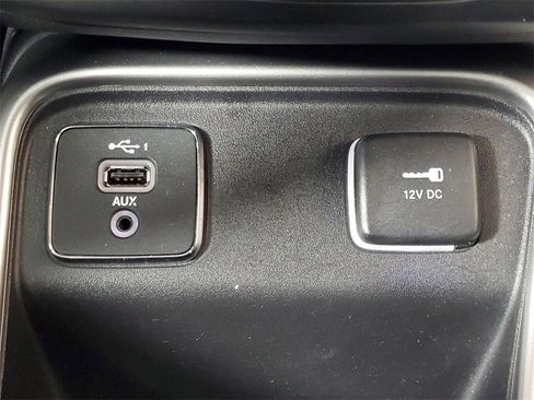 Used 2021 Jeep Compass Latitude image 21