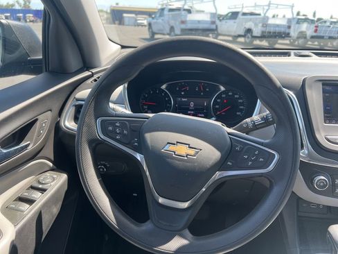 Used 2023 Chevrolet Equinox LS w/ LS Convenience Package FWD image 11