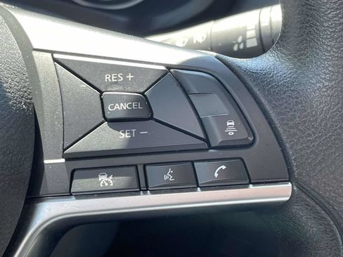 Used 2024 Nissan Sentra SV FWD image 30