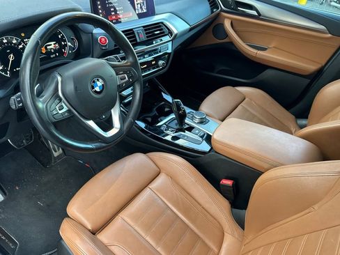 Used 2018 BMW X3 M40i w/ Premium Package image 9