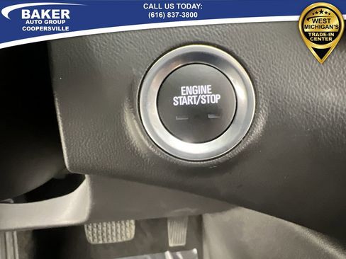 Certified 2024 GMC Terrain SLT w/ Elevation Edition image 17