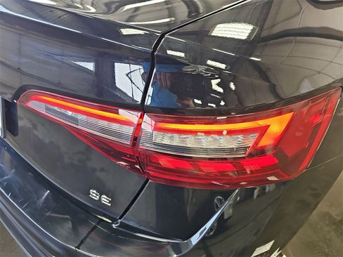 Used 2024 Volkswagen Jetta SE image 31