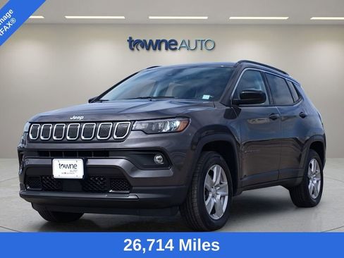 Used 2022 Jeep Compass Latitude w/ Convenience Group AWD/4WD image 1
