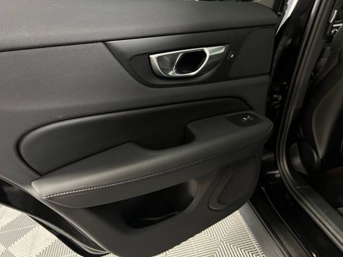 Used 2025 Volvo V60 B5 Cross Country Plus image 26