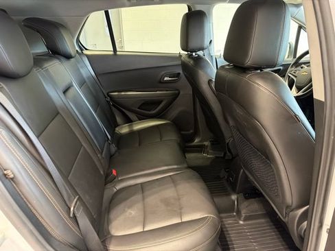 Used 2020 Chevrolet Trax Premier FWD image 9