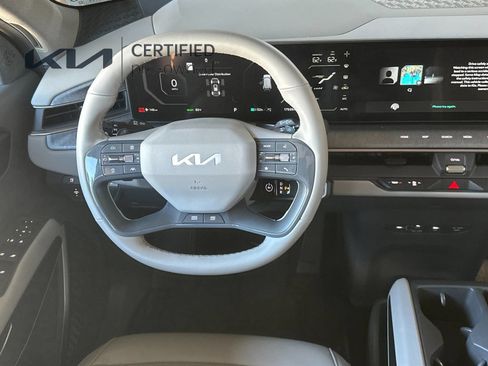 Certified 2024 Kia EV9 Wind AWD/4WD image 15