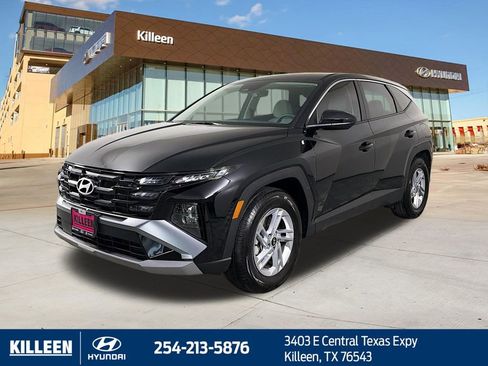 Used 2025 Hyundai Tucson SE image 4