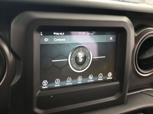 Used 2022 Jeep Wrangler Unlimited Sport image 18