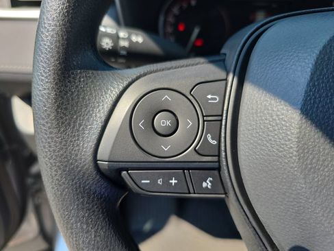 Used 2025 Toyota RAV4 LE AWD/4WD image 18