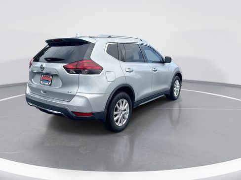Used 2020 Nissan Rogue SV FWD image 4