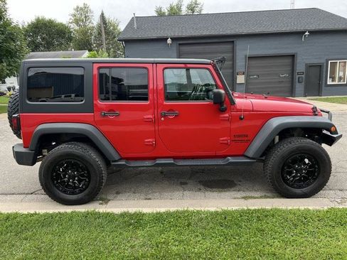 Used 2014 Jeep Wrangler Unlimited Sport w/ Quick Order Package 24S AWD/4WD image 6