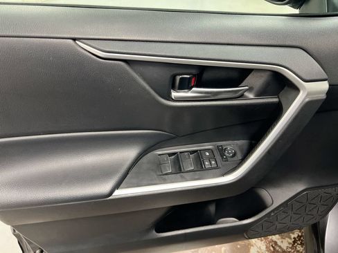 Used 2024 Toyota RAV4 XLE FWD image 21