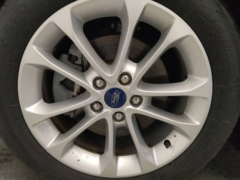 Used 2019 Ford Fusion SE FWD image 31