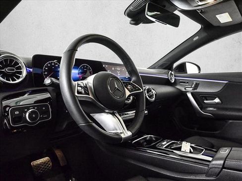 Used 2025 Mercedes-Benz CLA 250 4MATIC image 10