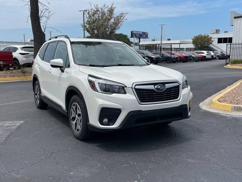 Used 2021 Subaru Forester Premium AWD/4WD image 2