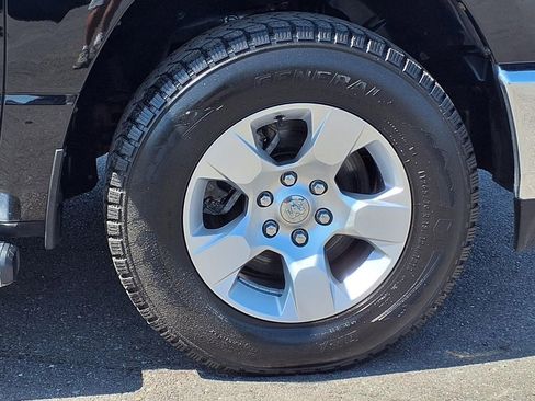 Used 2019 RAM 1500 Big Horn AWD/4WD image 9