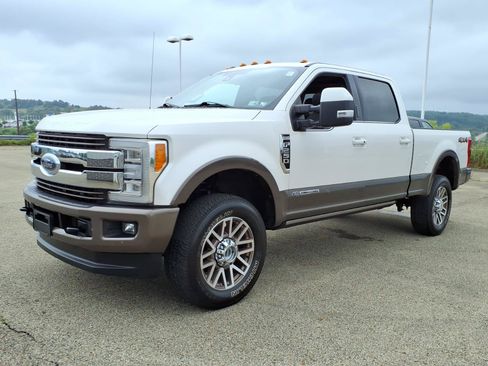Used 2017 Ford F250 King Ranch w/ King Ranch Ultimate Package AWD/4WD image 3