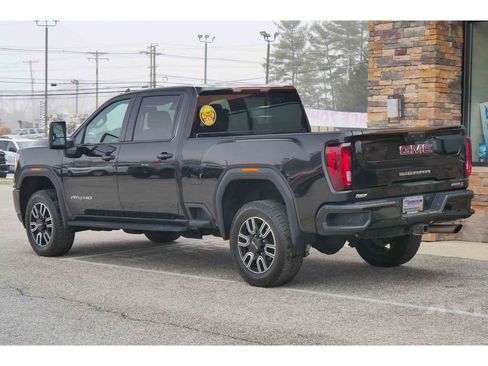 Used 2022 GMC Sierra 2500 AT4 w/ Snow Plow Prep/Camper Package image 5