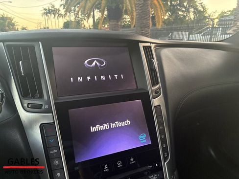 Used 2017 INFINITI Q60 2.0t image 15