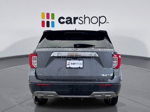 Used 2023 Ford Explorer XLT w/ Equipment Group 202A image 4
