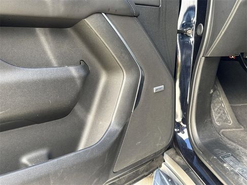 Used 2024 Chevrolet Suburban LT image 22