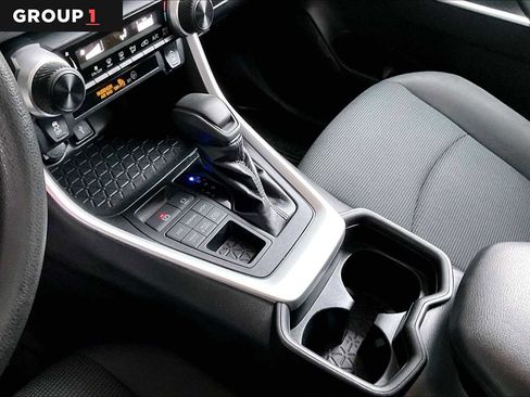 Certified 2021 Toyota RAV4 LE image 16
