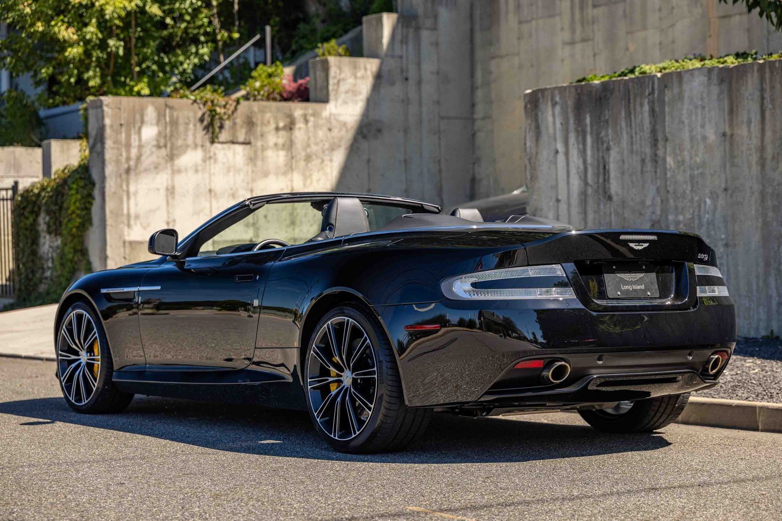 Used 2013 Aston Martin DB9 Volante RWD image 97
