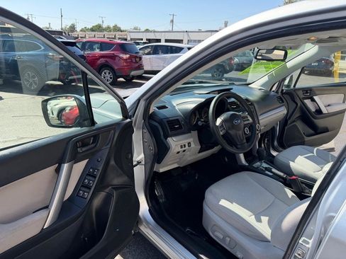 Used 2015 Subaru Forester 2.5i Premium AWD/4WD image 9