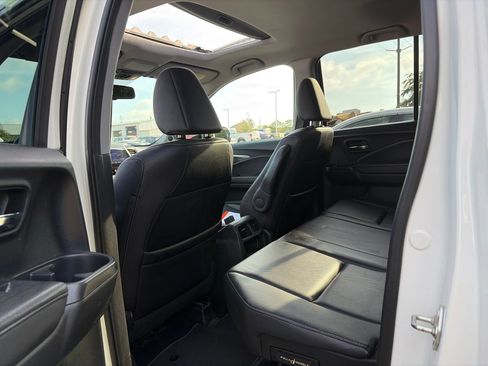 Used 2019 Honda Ridgeline RTL-T image 3