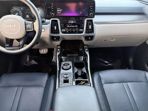 Used 2022 Kia Sorento SX Prestige w/ Panoramic Sunroof Package image 18