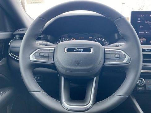 New 2026 Jeep Compass Latitude image 25