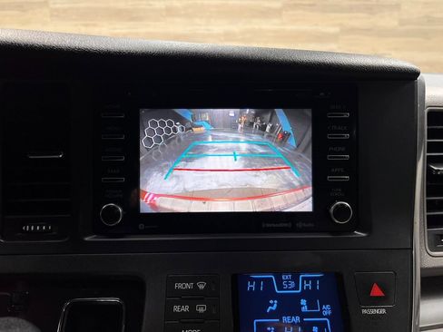 Used 2019 Toyota Sienna LE image 7